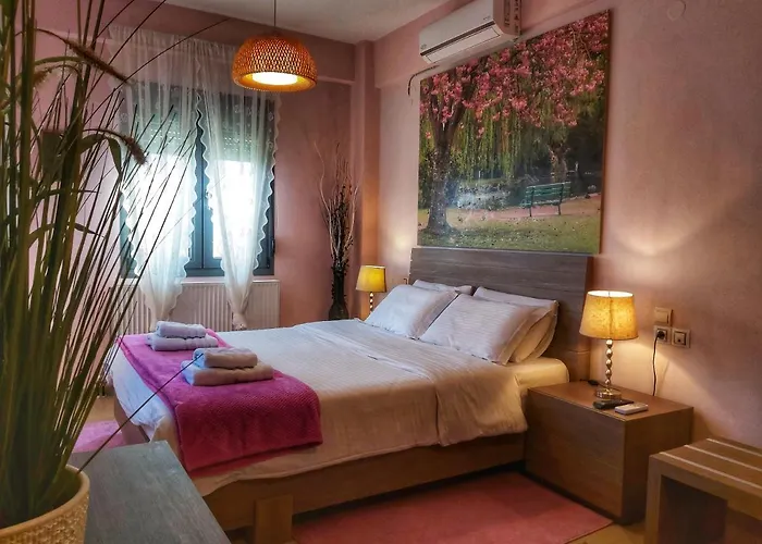 Vaso\'S Garden Apartments