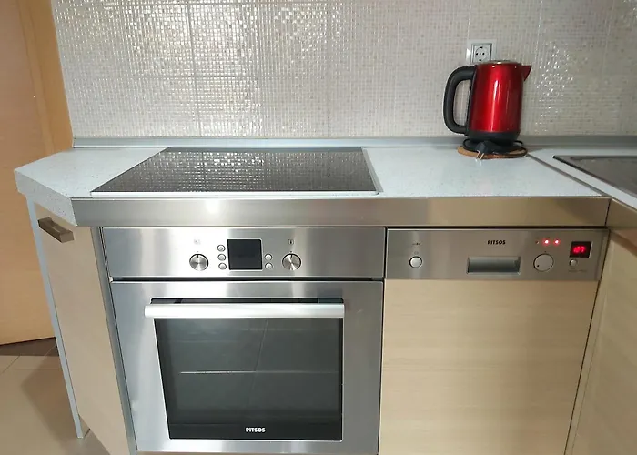 Vaso\'S Garden Apartments